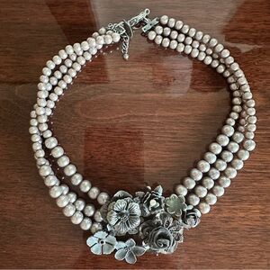 Grey Beaded Choker Necklace with Floral Embellishments